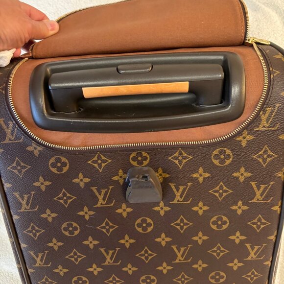 Eole 50 Louis Vuitton Monogram Travel Bag is Unisex - Picture 7 of 15